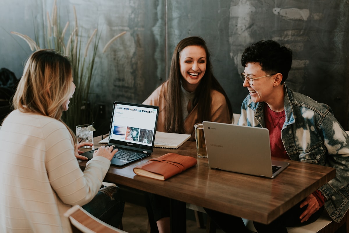 Career counsellor mentoring students in a collaborative session